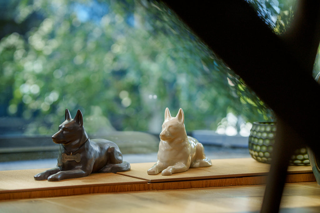 Urna per animali domestici Pastore Tedesco - Grigio opaco | Urna in ceramica