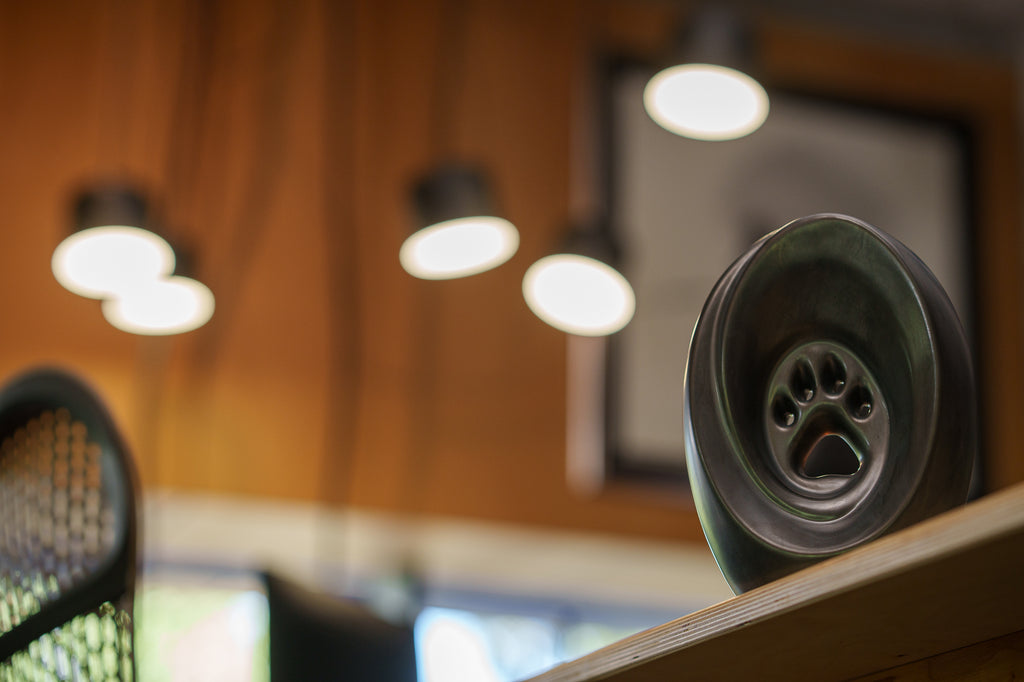 Paw Urna per Cani di grande taglia - Opaco Scuro | Ceramica | Artigianale