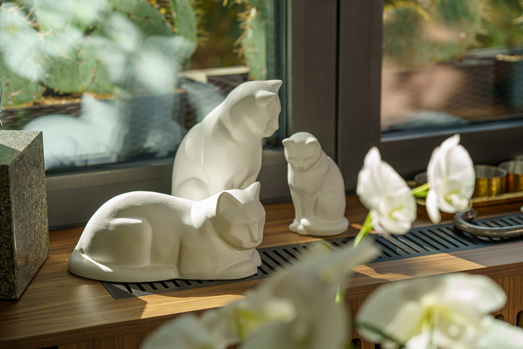 Mini Urna per Ceneri Animali Neko - Bianco Opaco | Ceramica | Artigianale