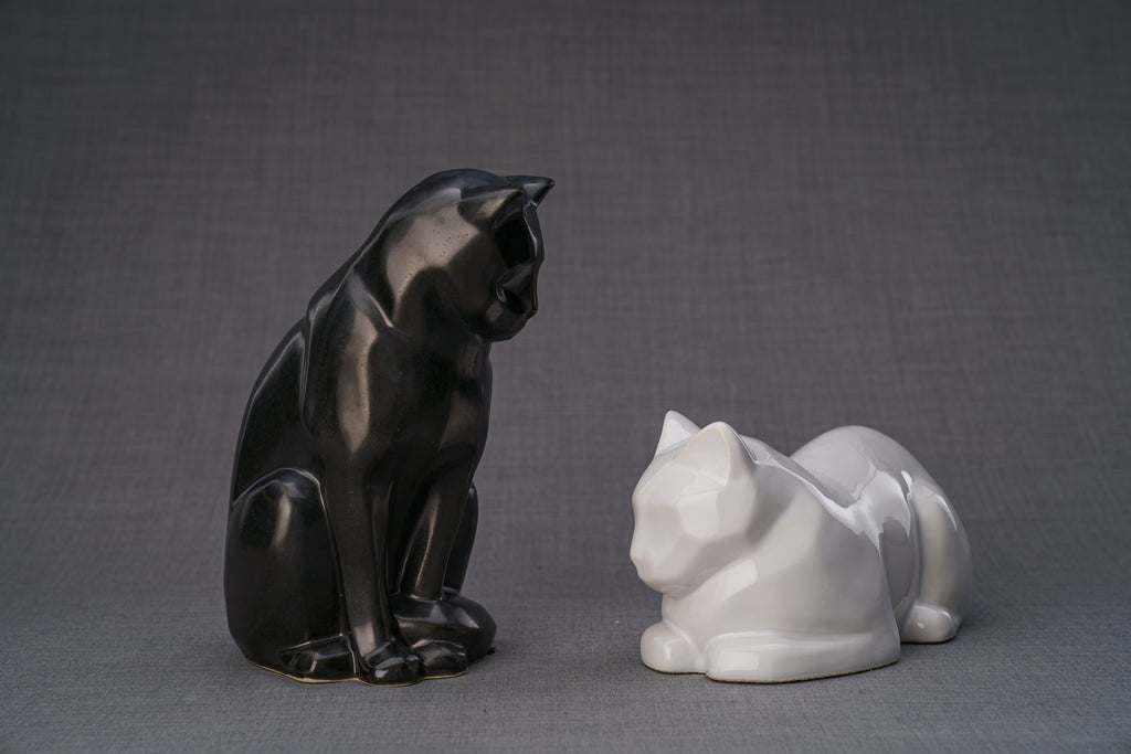 Neko Urna per Ceneri Animali - Opaco Scuro | Ceramica | Artigianale