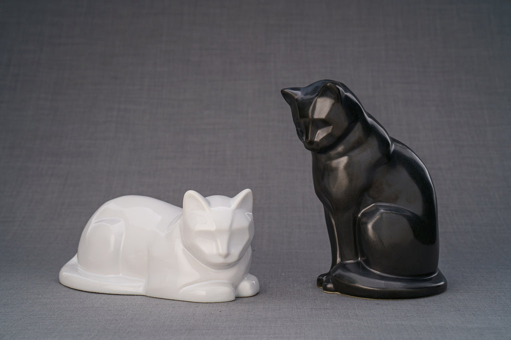 Neko Urna per Ceneri Animali - Opaco Scuro | Ceramica | Artigianale